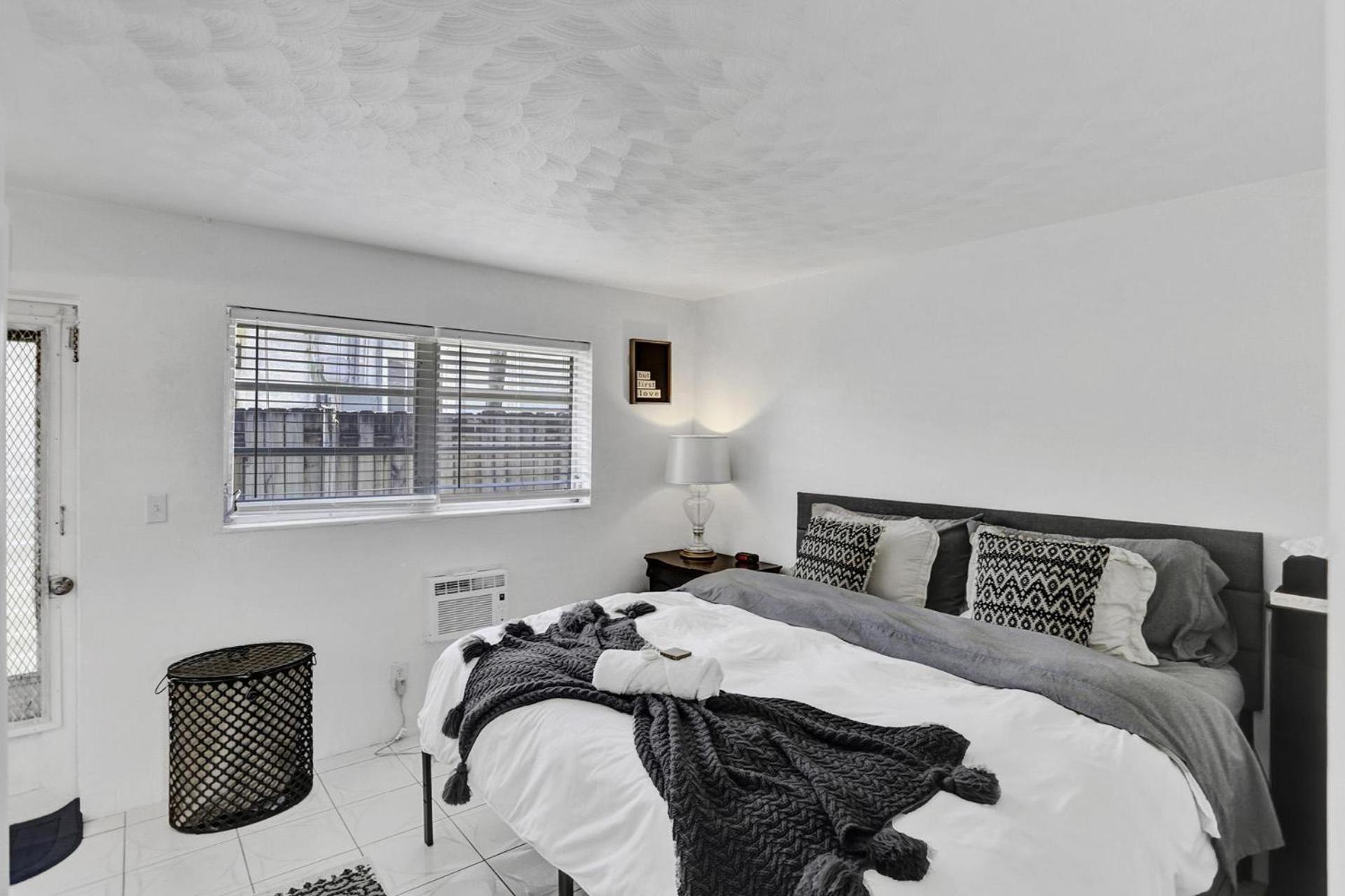 Victoria Park Regency Apartment Форт Лодърдейл Стая снимка